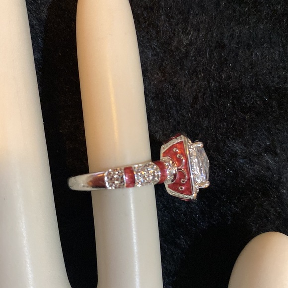 LGA Costume ring - silver tone with pink detail. - Picture 2 of 4